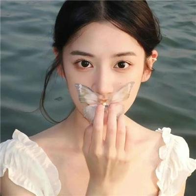 我才不要和人类恋爱呢